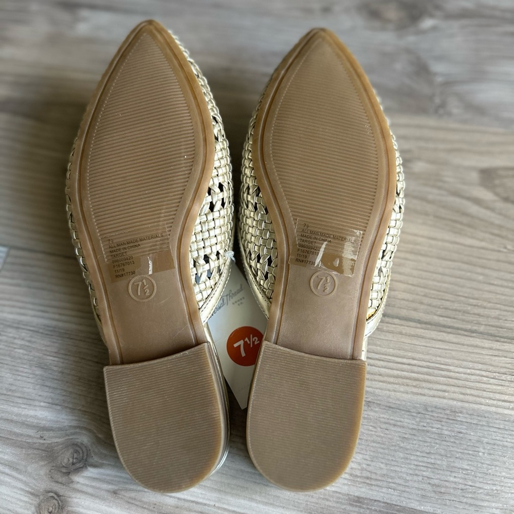 Universal Thread Gold Woven Slides NWT SZ 7.5 - Picture 6 of 8